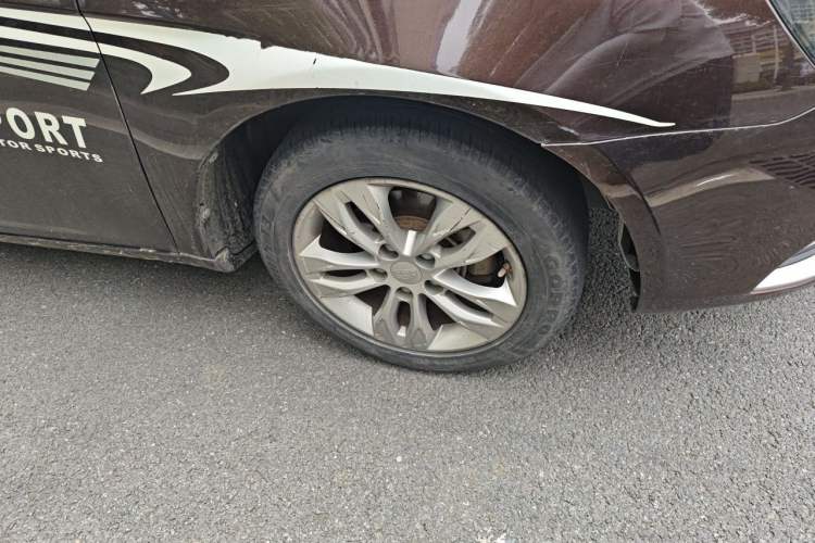 Used Geely Auto Emgrand 2016 Sedan 1.5L CVT Upward Version Right Front Wheel Hub