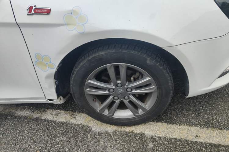 Used Geely Auto Emgrand 2016 Sedan 1.5L CVT Upward Version Right Front Wheel Hub