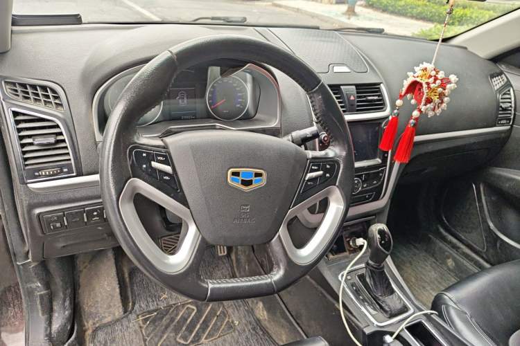 Used Geely Auto Emgrand 2016 Sedan 1.5L CVT Upward Version Steering Wheel
