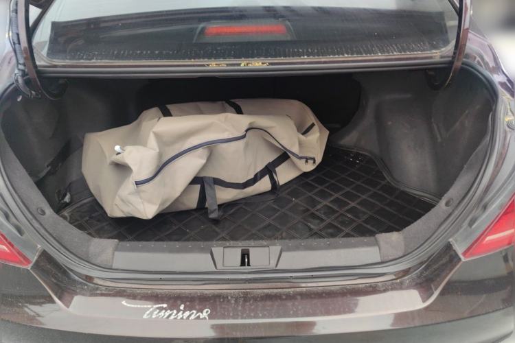Used Geely Auto Emgrand 2016 Sedan 1.5L Manual Upward Edition Trunk