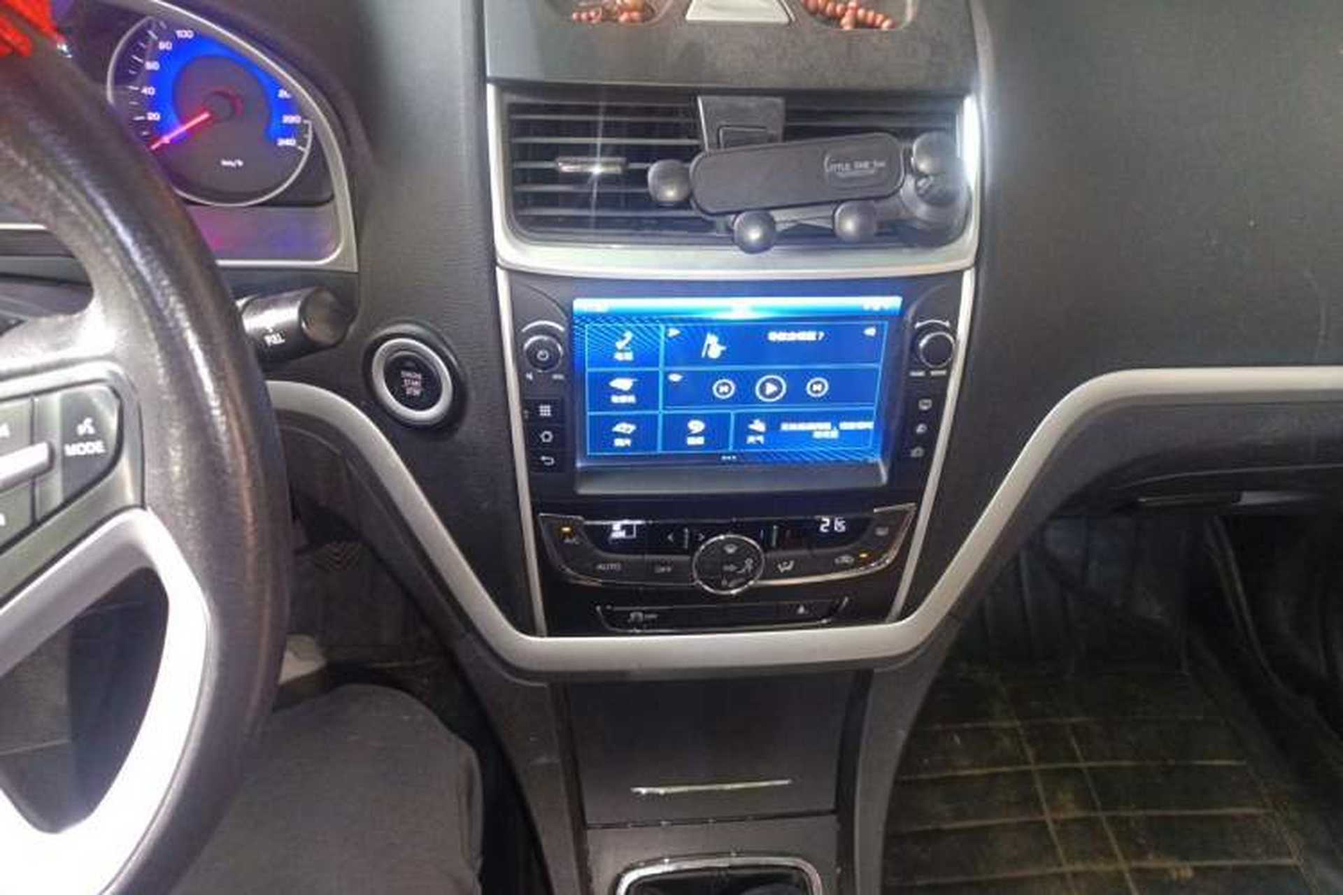 Used Geely Auto Emgrand 2016 Sedan 1.5L Manual Upward Edition Audio And AC Panel
