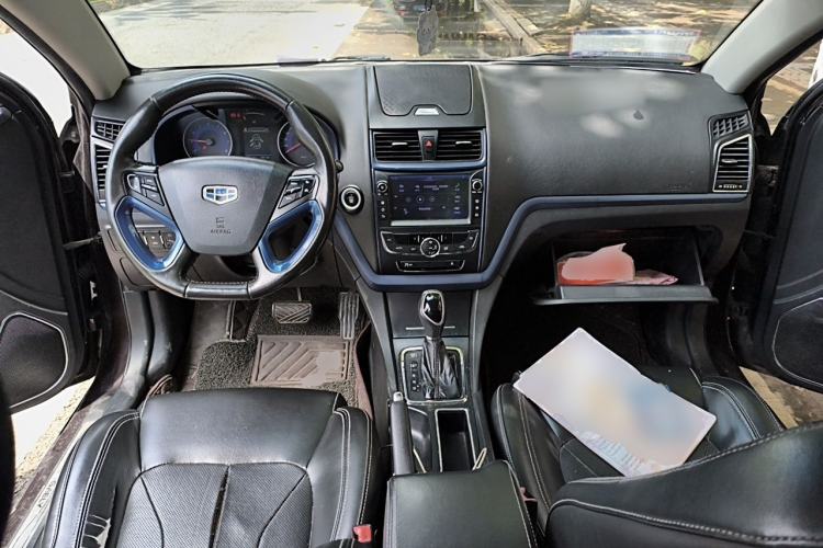 Used Geely Auto Emgrand 2016 Sedan 1.3T CVT Prestige Model Center Console