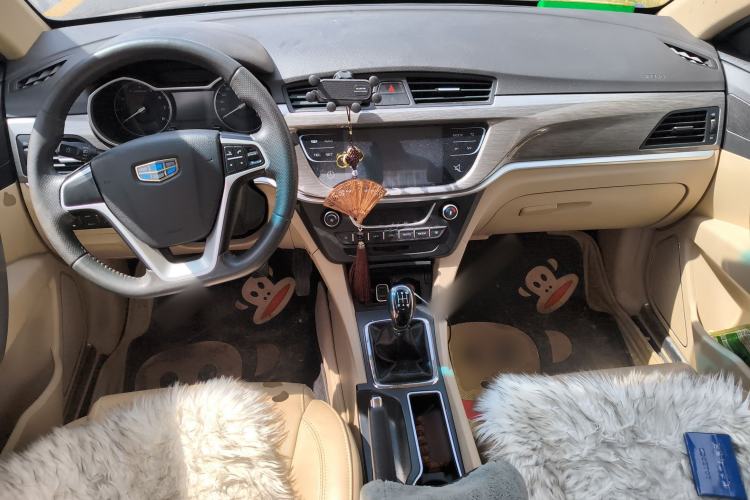 Used Geely Auto Emgrand 2016 Sedan 1.5L Manual Luxury Model Center Console