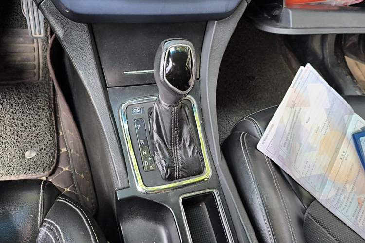 Used Geely Auto Emgrand 2016 Sedan 1.3T CVT Prestige Model Gear Lever
