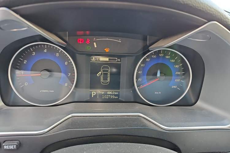 Used Geely Auto Emgrand 2016 Hatchback RS 1.5L CVT Upward Edition Instrument Cluster