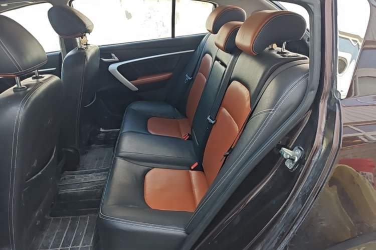 Used Geely Auto Emgrand 2016 Hatchback RS 1.5L CVT Upward Edition Left Rear Seat