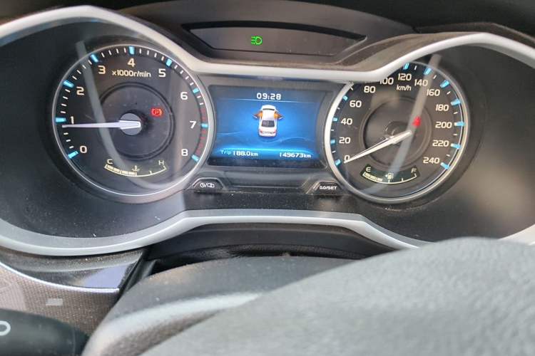 Used Geely Auto Emgrand 2016 Sedan 1.5L Manual Upward Edition Odometer Close Up