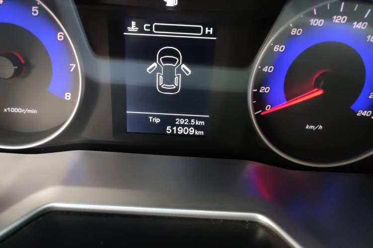 Used Geely Auto Emgrand 2016 Sedan 1.5L Manual Upward Edition Odometer Close Up