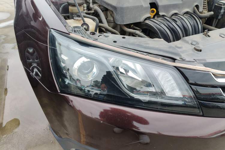 Used Geely Auto Emgrand 2016 Hatchback RS 1.5L Manual - Upward Edition Right Front Headlight