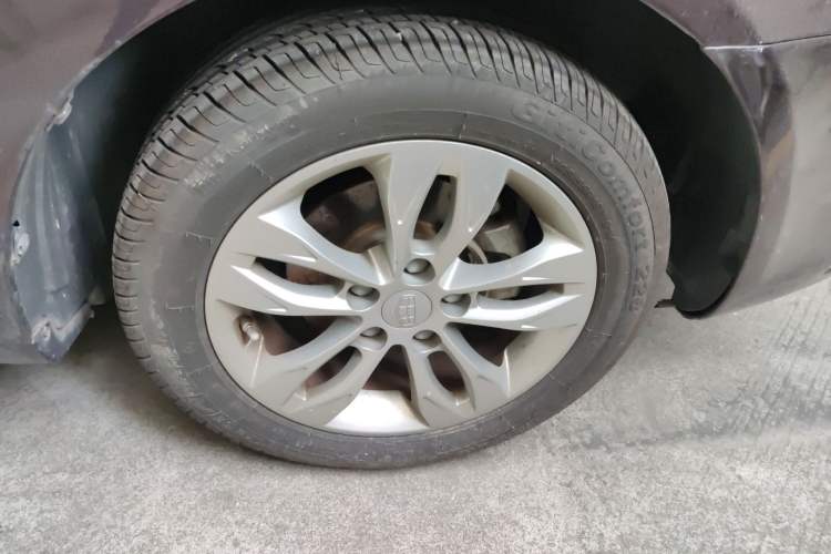 Used Geely Auto Emgrand 2016 Sedan 1.5L Manual Upward Edition Right Front Wheel Hub