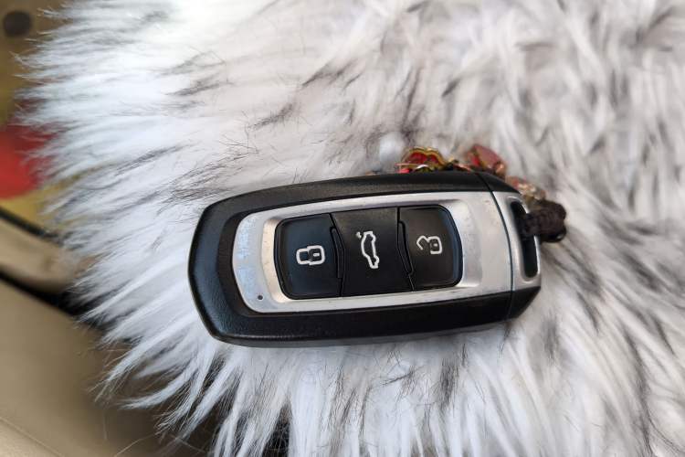 Used Geely Auto Emgrand 2016 Sedan 1.5L Manual Luxury Model Vehicle Key