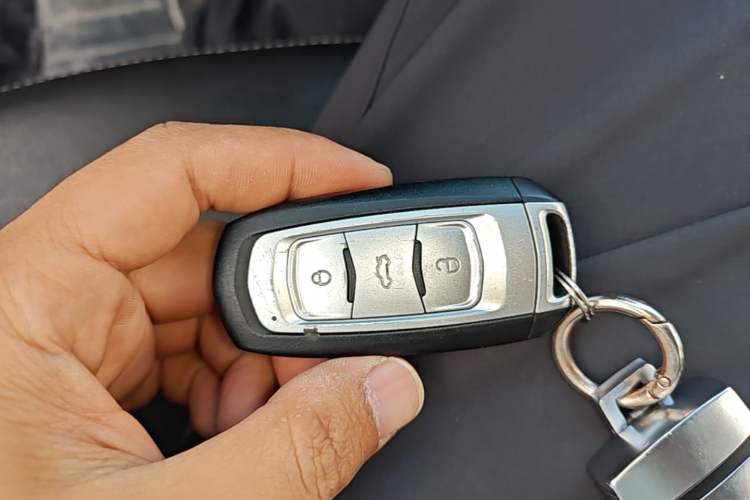 Used Geely Auto Emgrand 2016 Hatchback RS 1.5L CVT Upward Edition Vehicle Key