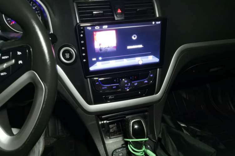 Used Geely Auto Emgrand 2016 Sedan 1.5L CVT Upward Version Audio And AC Panel