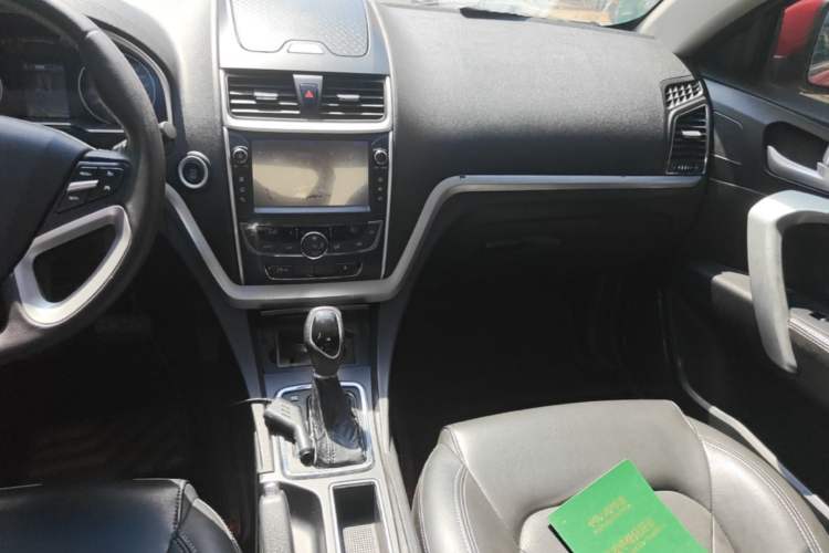 Used Geely Auto Emgrand 2016 Sedan 1.5L CVT Upward Version Audio And AC Panel