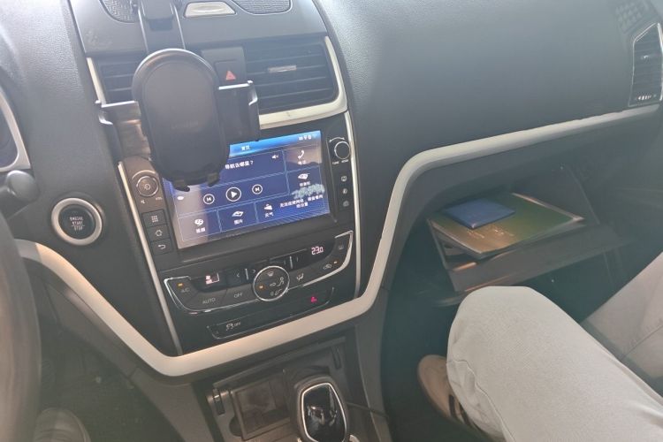 Used Geely Auto Emgrand 2016 Sedan 1.5L CVT Upward Version Audio And AC Panel