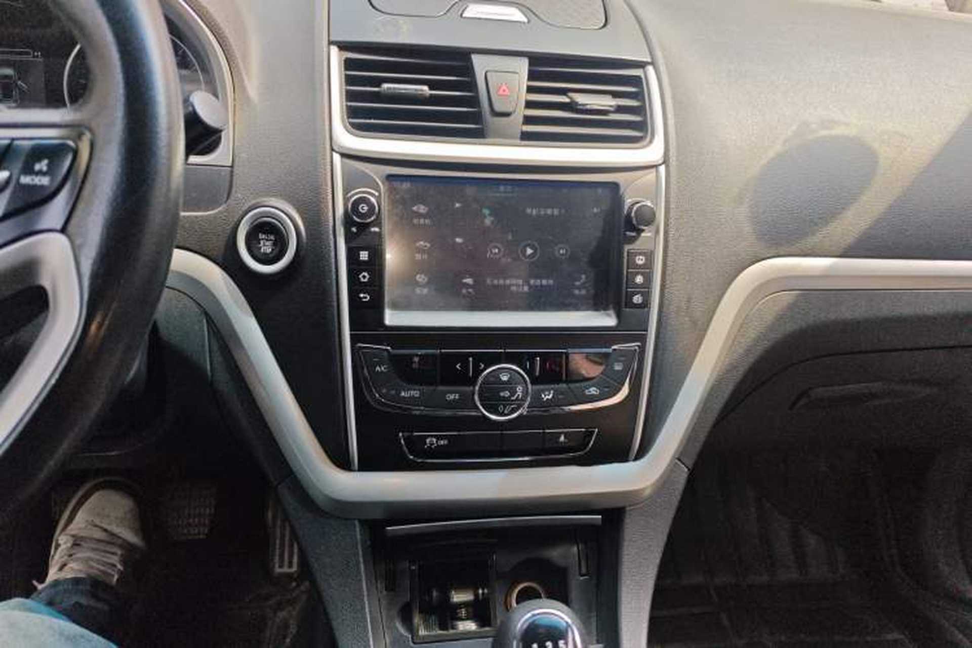 Used Geely Auto Emgrand 2016 Sedan 1.5L Manual Upward Edition Audio And AC Panel