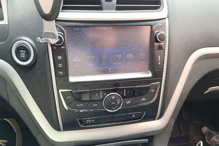 Used Geely Auto Emgrand 2016 Hatchback RS 1.5L Manual - Upward Edition Audio And AC Panel