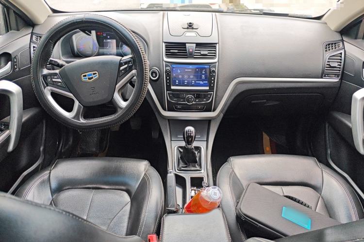 Used Geely Auto Emgrand 2016 Sedan 1.5L Manual Upward Edition Center Console