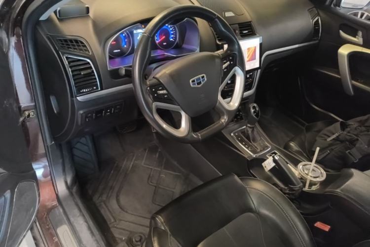 Used Geely Auto Emgrand 2016 Sedan 1.5L CVT Upward Version Center Console