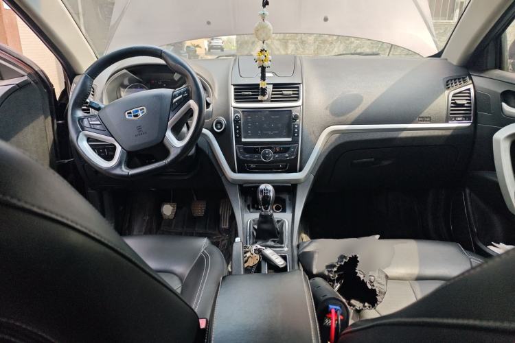 Used Geely Auto Emgrand 2016 Sedan 1.5L Manual Upward Edition Center Console
