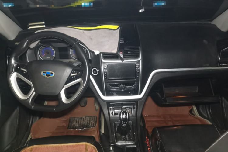 Used Geely Auto Emgrand 2016 Sedan 1.5L Manual Upward Edition Center Console