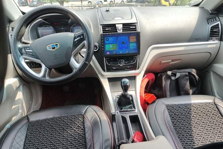 Used Geely Auto Emgrand 2016 Sedan 1.5L Manual Luxury Model Center Console