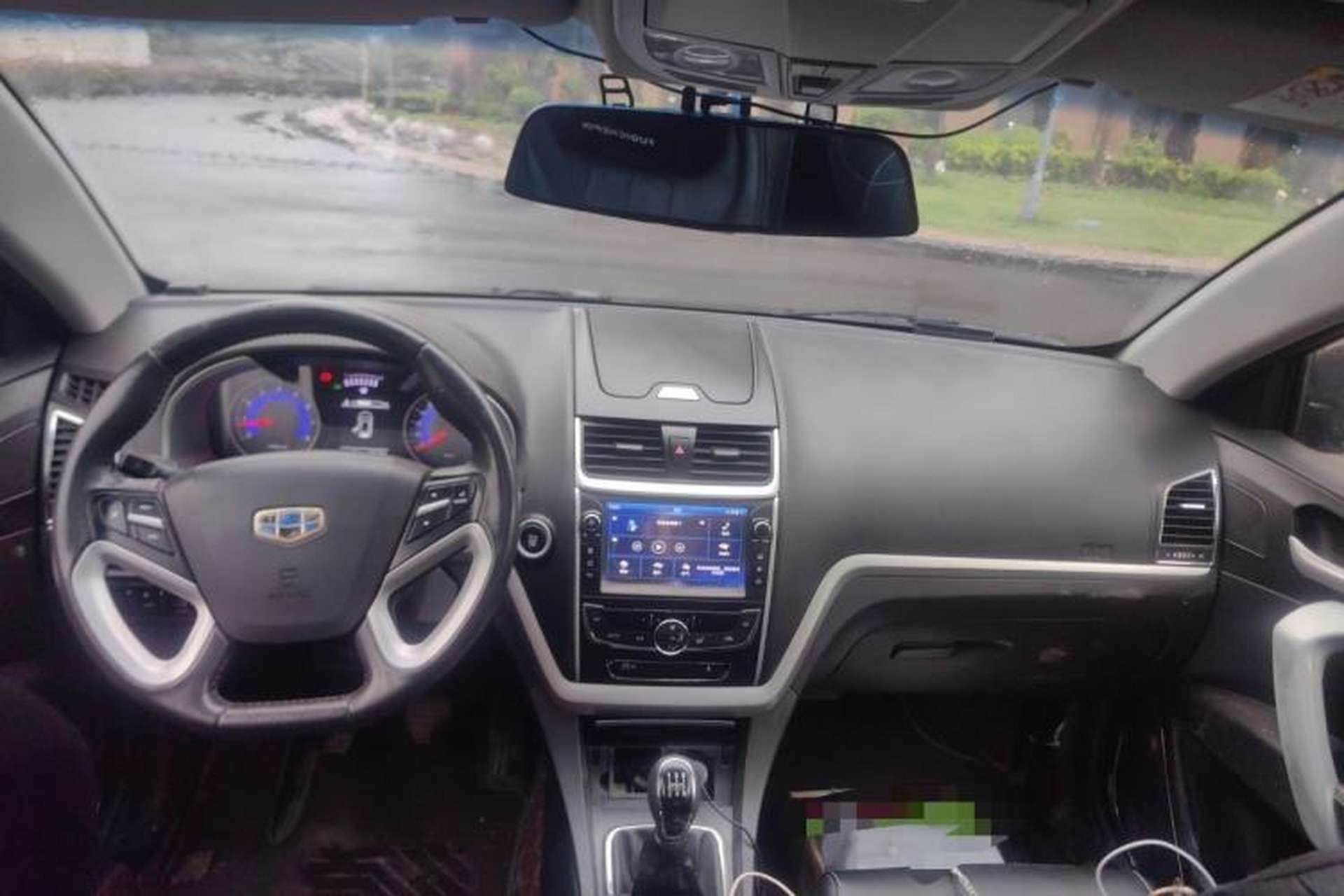 Used Geely Auto Emgrand 2016 Sedan 1.5L Manual Upward Edition Center Console