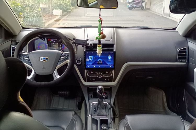 Used Geely Auto Emgrand 2016 Sedan 1.3T CVT Upward Edition Center Console