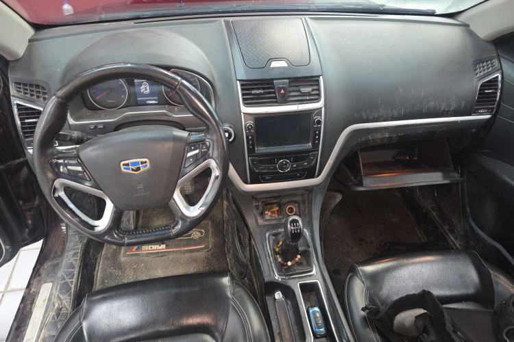 Used Geely Auto Emgrand 2016 Sedan 1.5L Manual Upward Edition Center Console