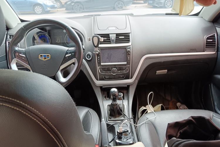 Used Geely Auto Emgrand 2016 Hatchback RS 1.5L Manual - Upward Edition Center Console