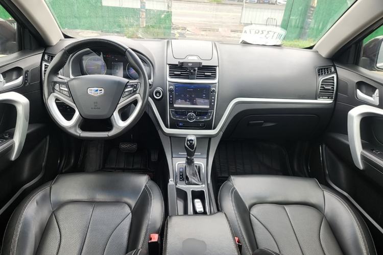 Used Geely Auto Emgrand 2016 Sedan 1.3T CVT Upward Edition Center Console