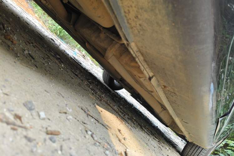 Used Geely Auto Emgrand 2016 Sedan 1.3T CVT Upward Edition Chassis Rear Right