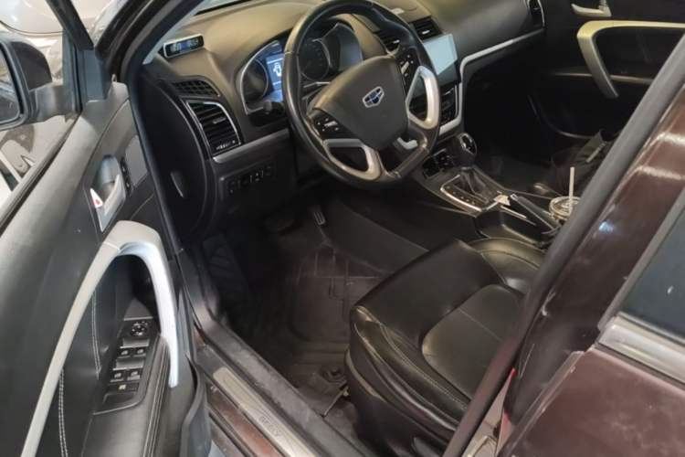 Used Geely Auto Emgrand 2016 Sedan 1.5L CVT Upward Version Driver Seat