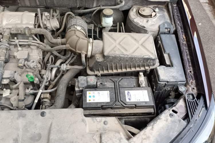 Used Geely Auto Emgrand 2016 Sedan 1.3T CVT Upward Edition Engine Bay Left