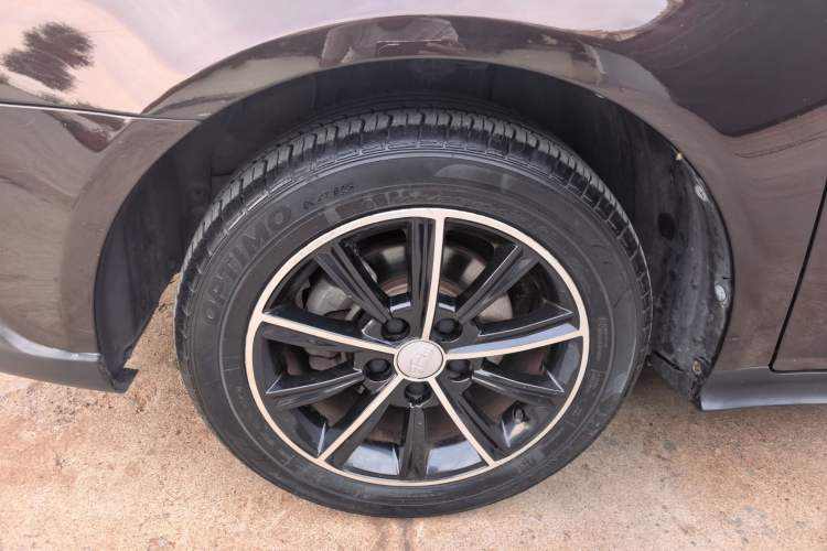 Used Geely Auto Emgrand 2016 Hatchback RS 1.5L Manual - Upward Edition Exterior 3