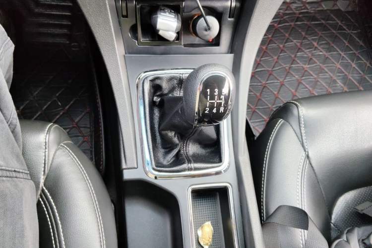 Used Geely Auto Emgrand 2016 Sedan 1.5L Manual Upward Edition Gear Lever