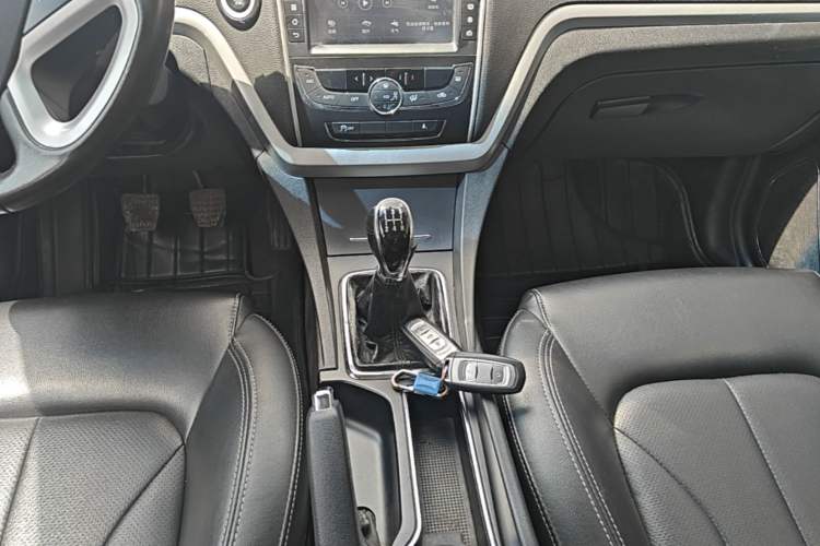 Used Geely Auto Emgrand 2016 Sedan 1.5L Manual Upward Edition Gear Lever