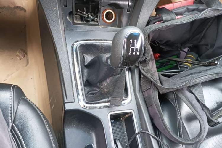 Used Geely Auto Emgrand 2016 Sedan 1.5L Manual Upward Edition Gear Lever