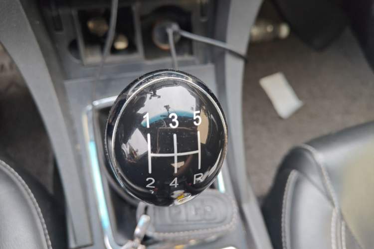 Used Geely Auto Emgrand 2016 Sedan 1.5L Manual Upward Edition Gear Lever