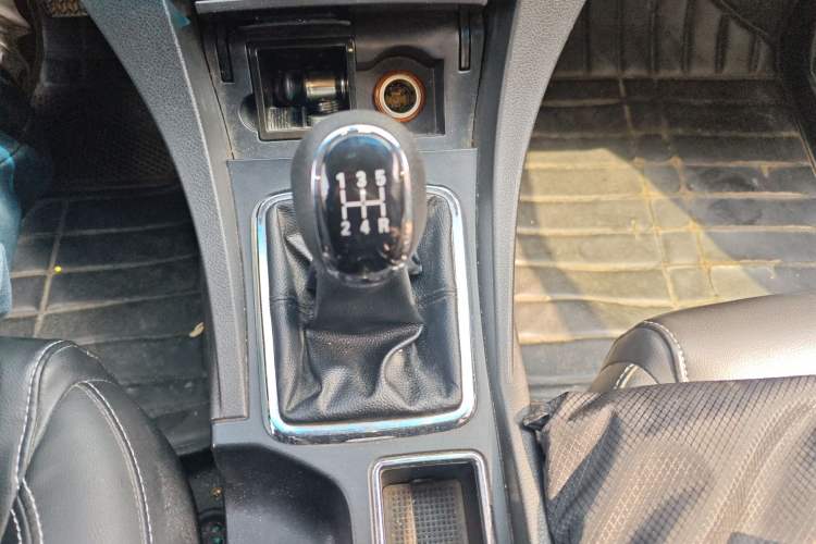 Used Geely Auto Emgrand 2016 Sedan 1.5L Manual Upward Edition Gear Lever