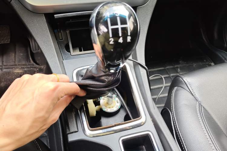 Used Geely Auto Emgrand 2016 Sedan 1.5L Manual Upward Edition Gear Lever