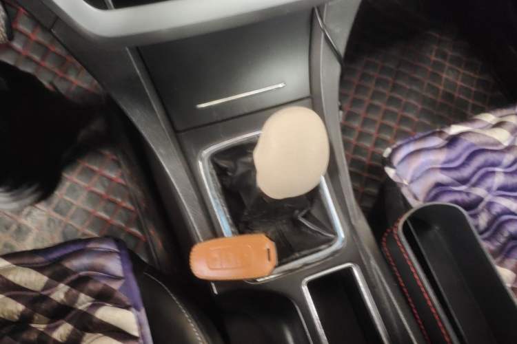 Used Geely Auto Emgrand 2016 Sedan 1.5L Manual Upward Edition Gear Lever