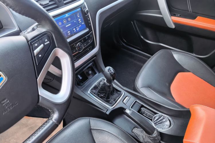 Used Geely Auto Emgrand 2016 Hatchback RS 1.5L Manual - Upward Edition Gear Lever