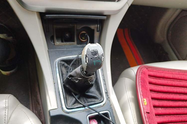 Used Geely Auto Emgrand 2016 Sedan 1.5L Manual Luxury Model Gear Lever