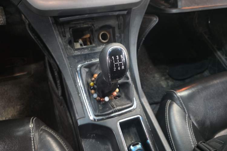 Used Geely Auto Emgrand 2016 Sedan 1.5L Manual Upward Edition Gear Lever