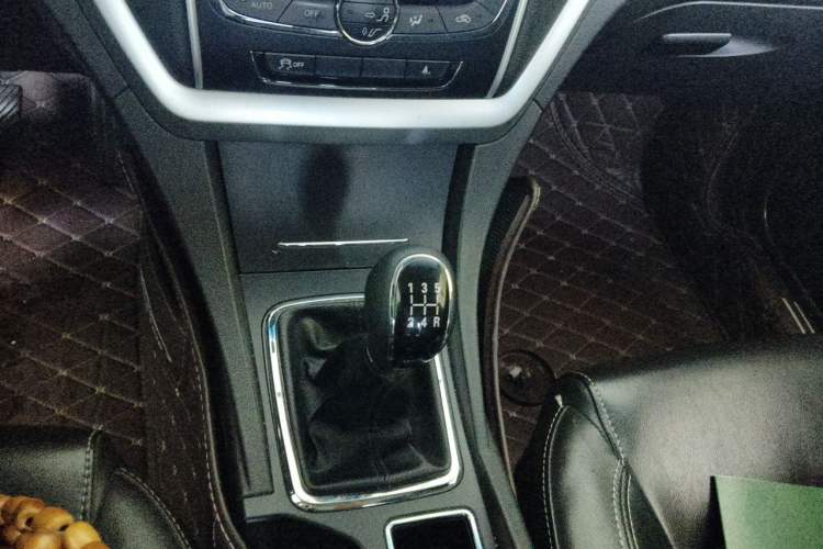Used Geely Auto Emgrand 2016 Sedan 1.5L Manual Upward Edition Gear Lever