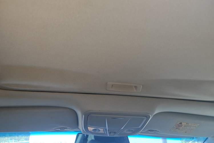 Used Geely Auto Emgrand 2016 Sedan 1.5L CVT Upward Version Headliner