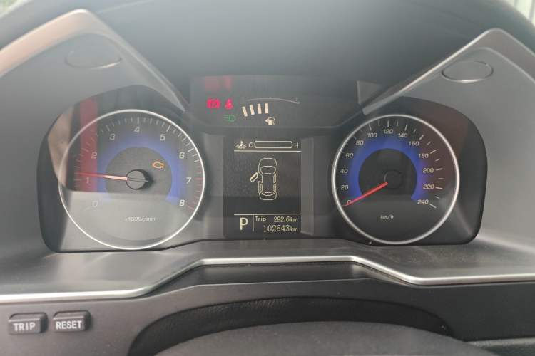 Used Geely Auto Emgrand 2016 Hatchback RS 1.5L CVT Upward Edition Instrument Cluster