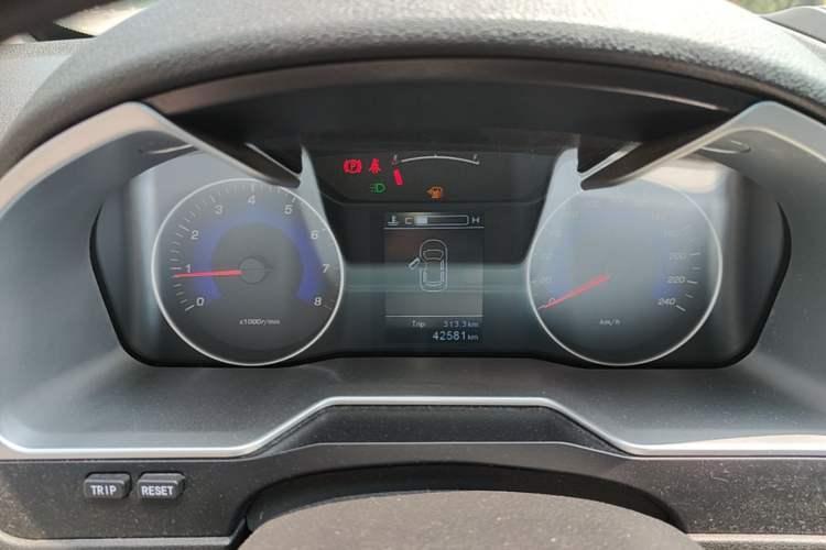 Used Geely Auto Emgrand 2016 Sedan 1.5L Manual Luxury Model Instrument Cluster