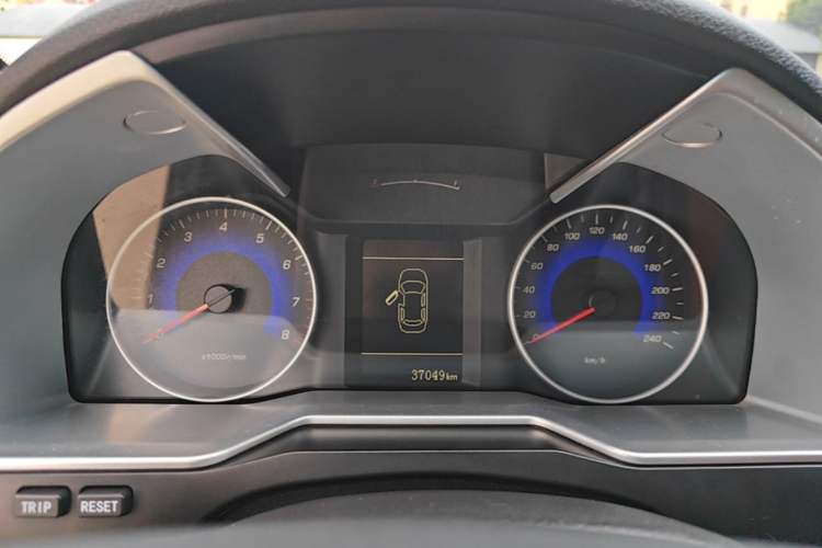 Used Geely Auto Emgrand 2016 Hatchback RS 1.5L Manual - Upward Edition Instrument Cluster